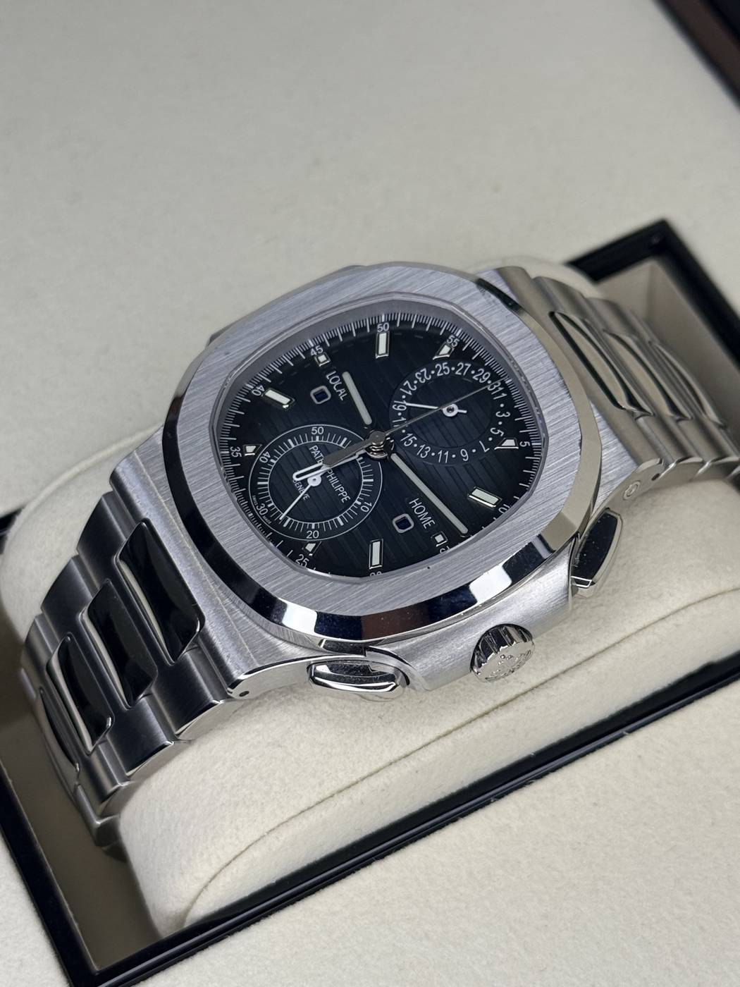 Patek Philippe Nautilus 5990 angle