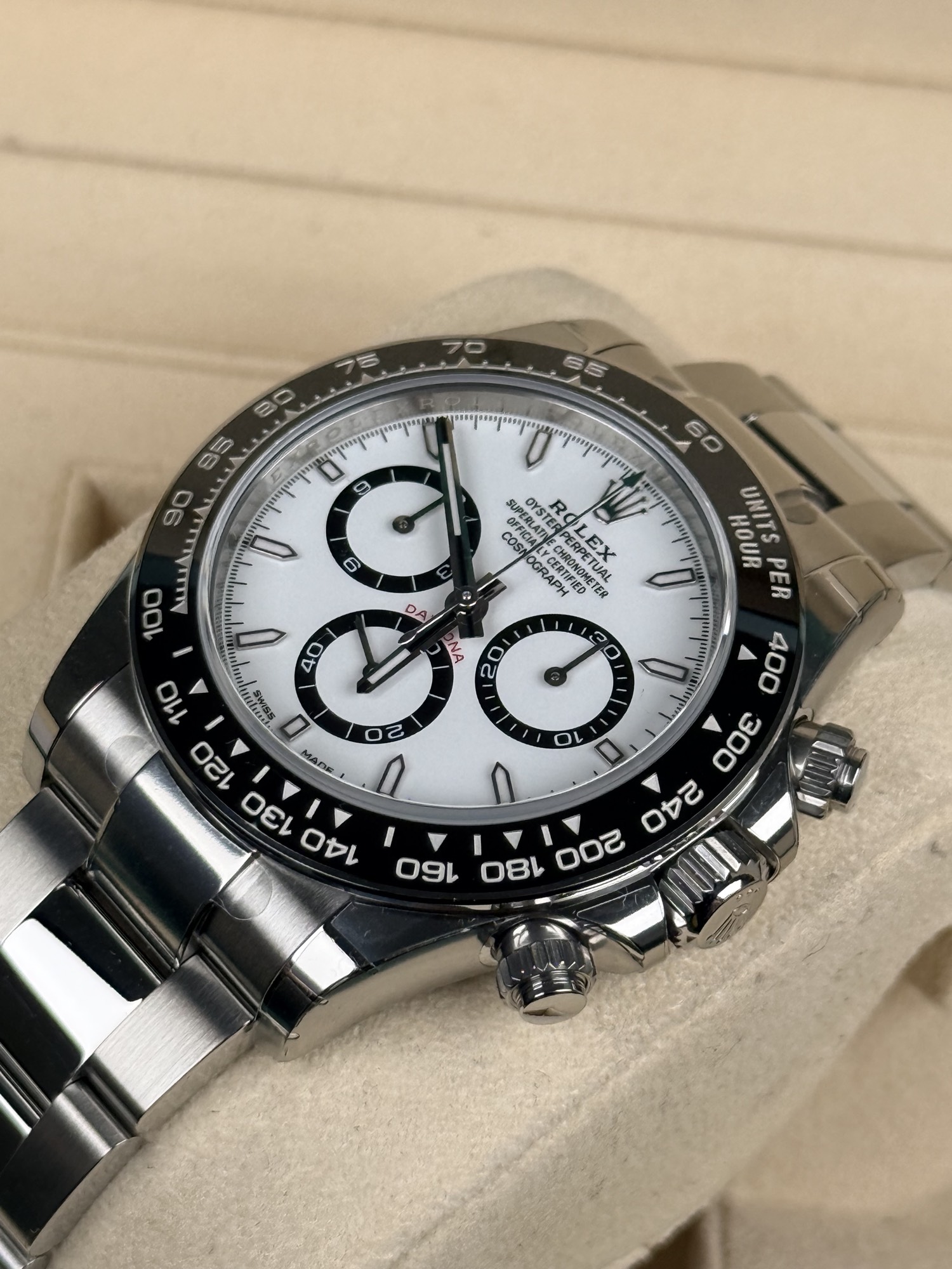 Rolex Daytona Panda 126500LN angle