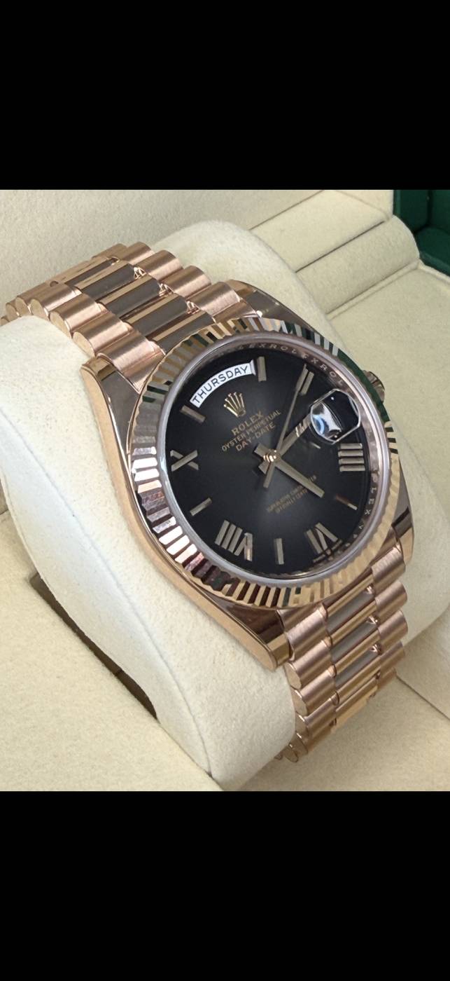 Rolex Day-Date 228235 Ombre angle