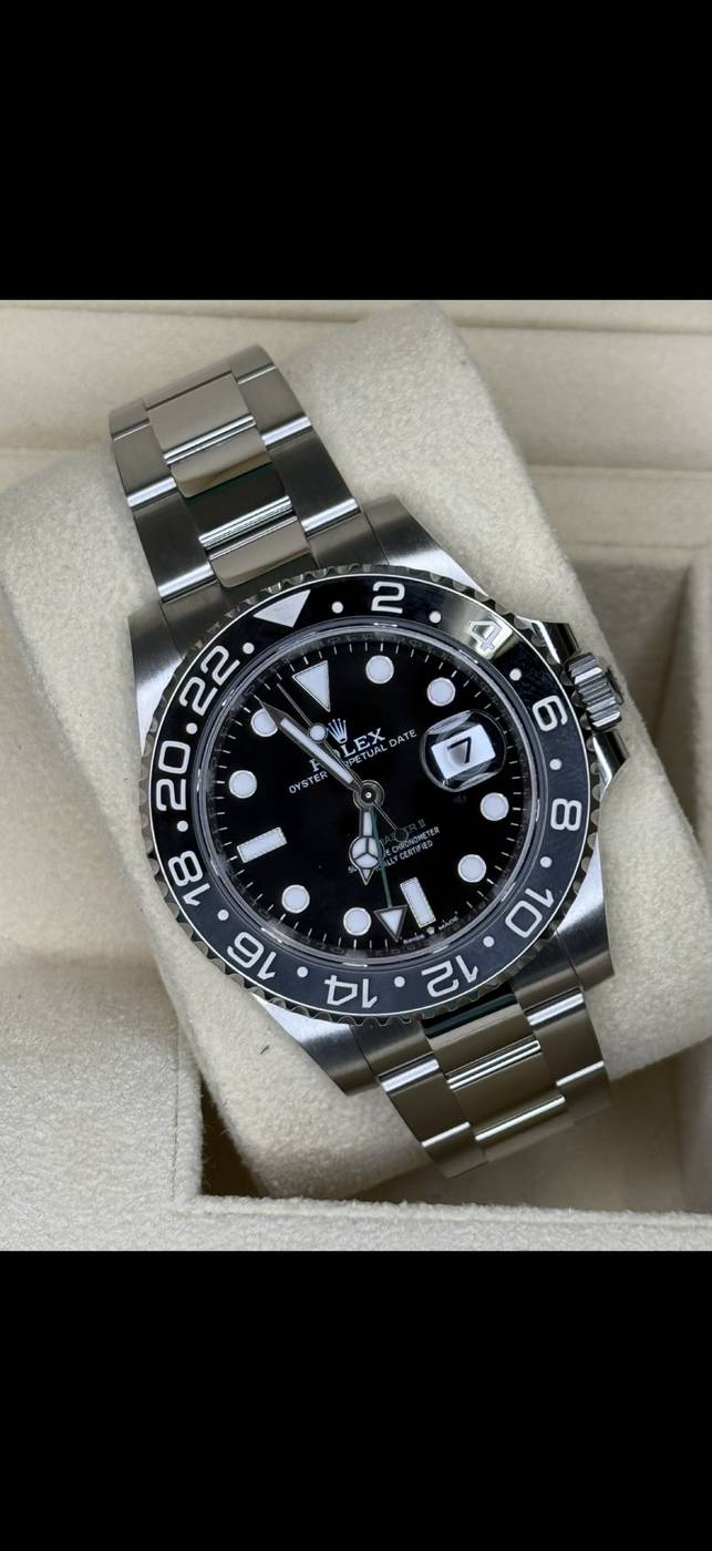 Rolex GMT-Master II 126710GRNR angle