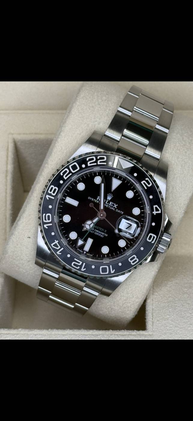Rolex GMT-Master II 126710GRNR side