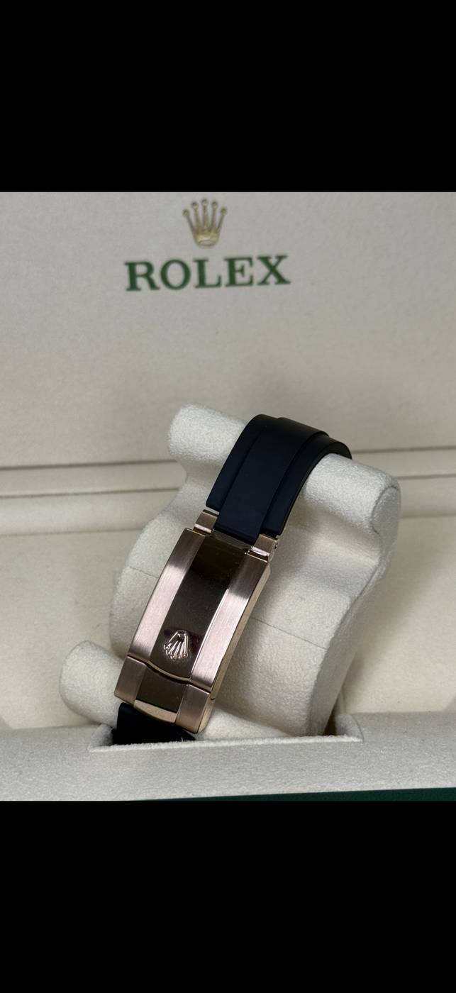 Rolex Sky-Dweller 326235 clasp