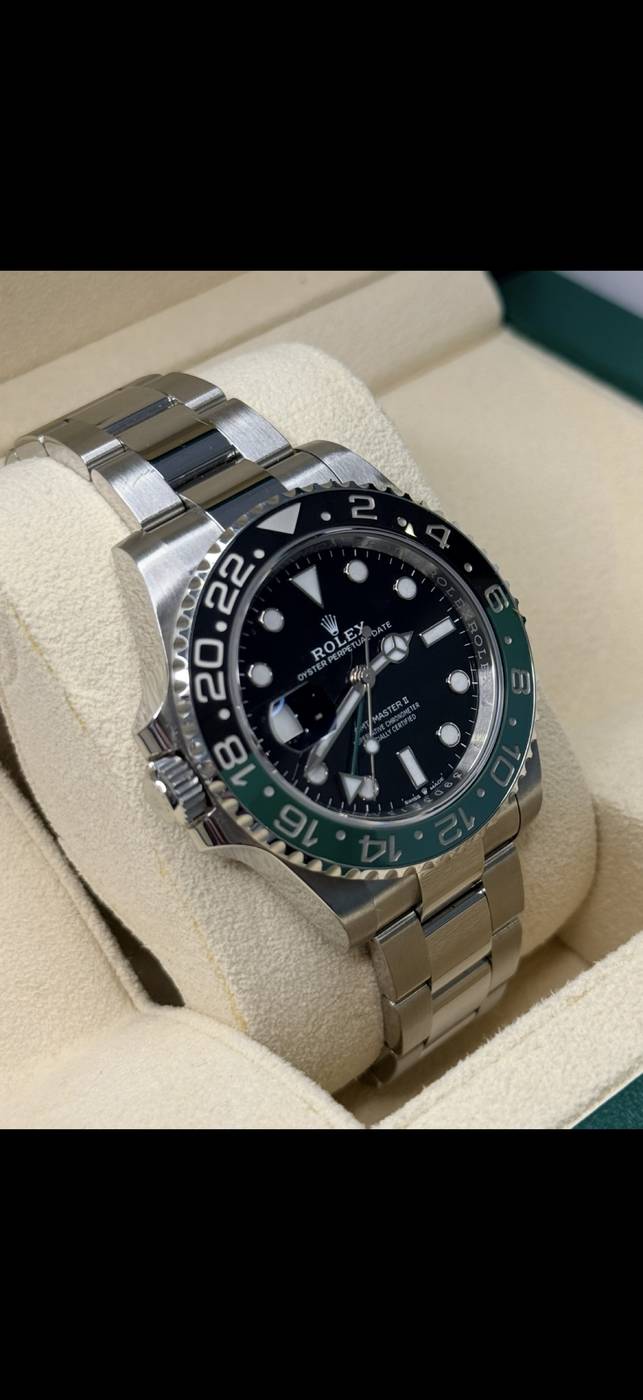 GMT-Master II Sprite angle