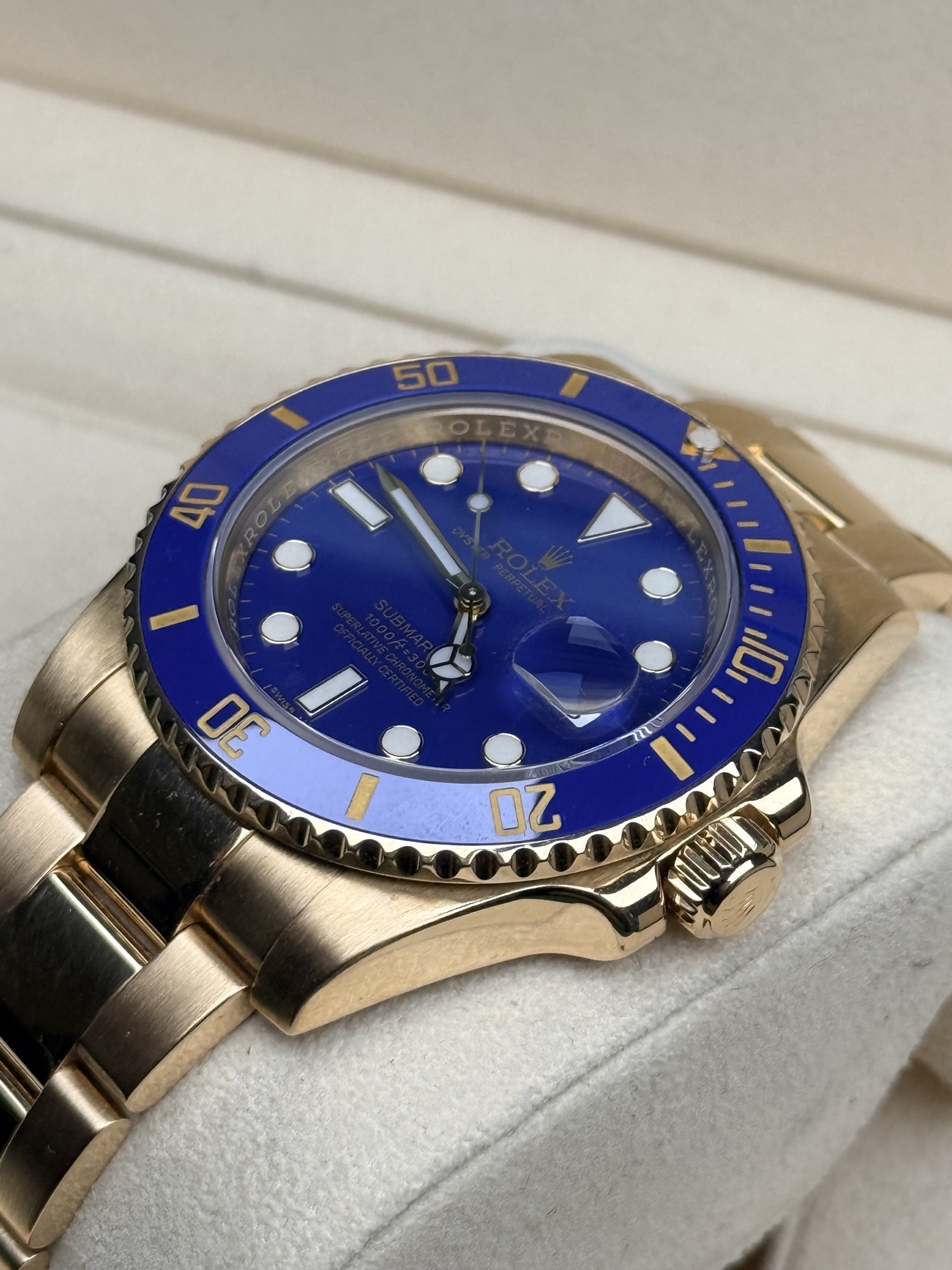Rolex Submariner Date 116618LB crown