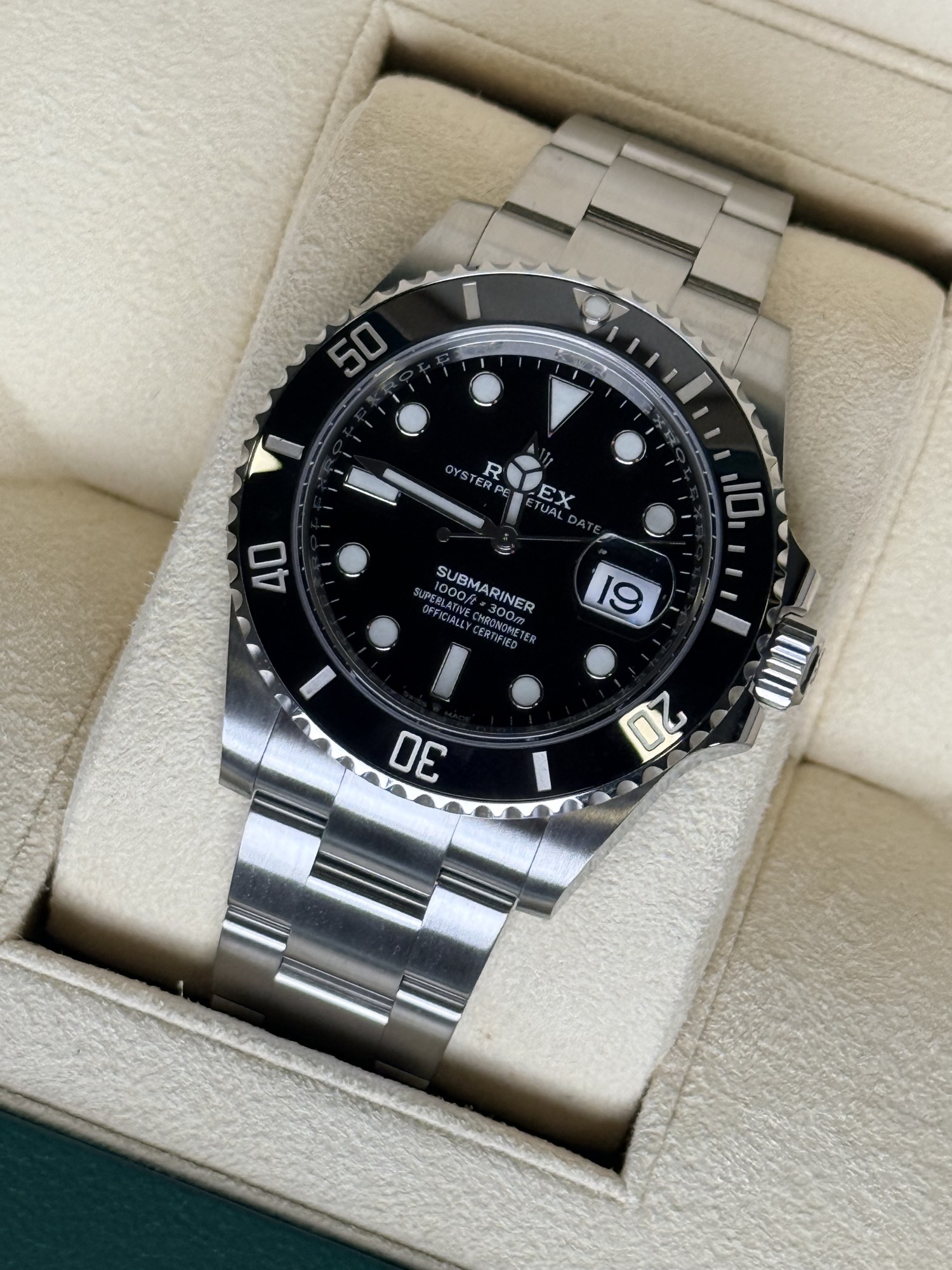 Rolex Submariner Date 126610LN in box